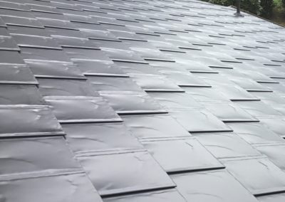 metal shake roof grey up close