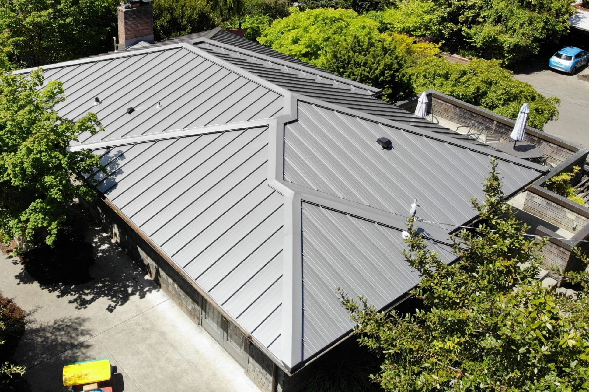 Standing seam metal roof