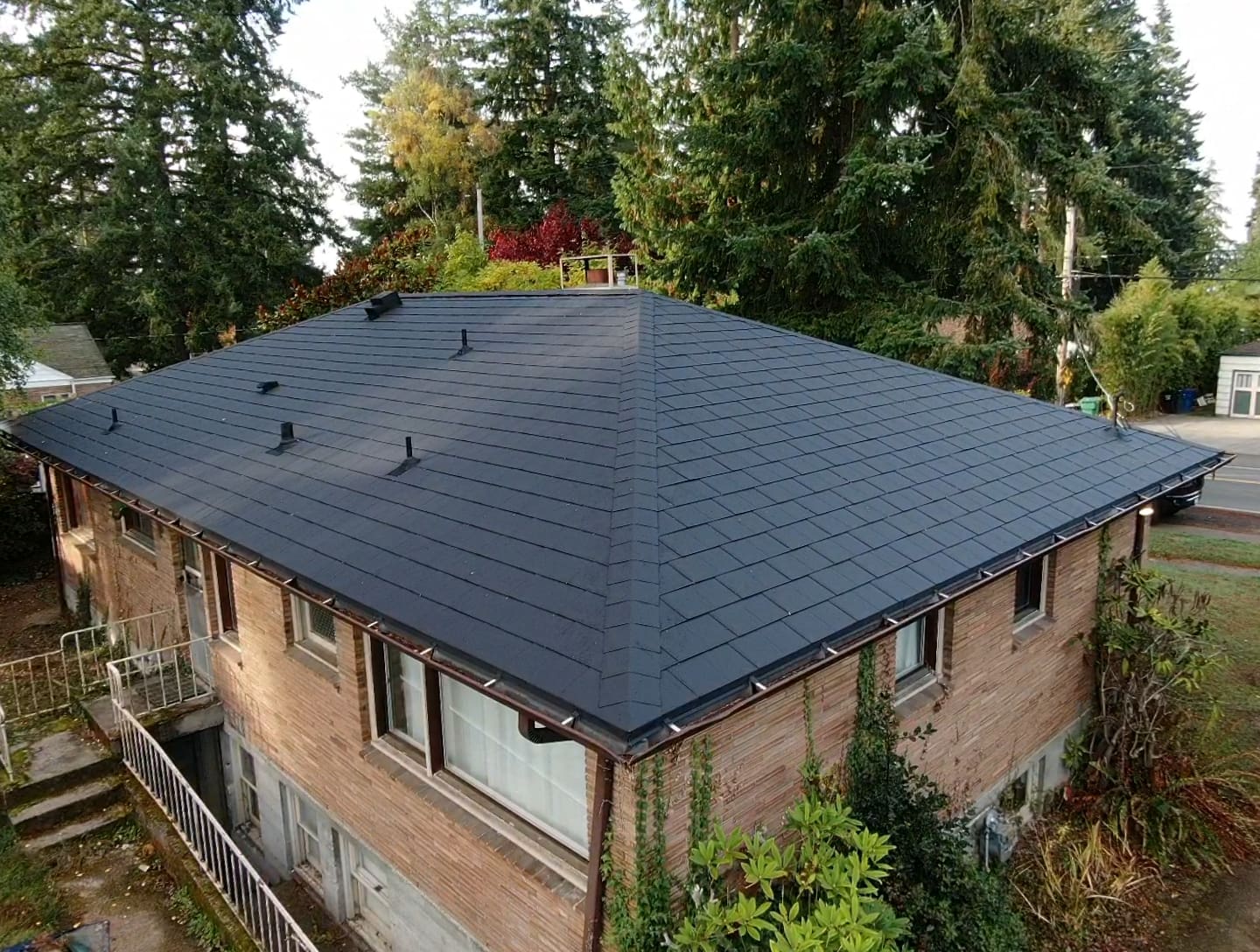 https://www.mountaintopmetalroofing.com/wp-content/uploads/2024/07/about-section-3-image.jpg